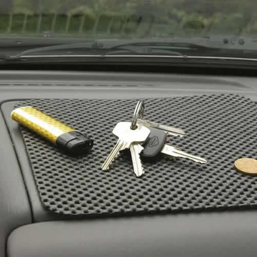 DASHBOARD MAT NON-SLIP 18 X 20 CM 